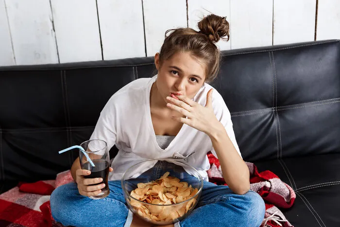 "Women Are Cats In Disguise": 69 Men Share What They Learned About Women After Living With One