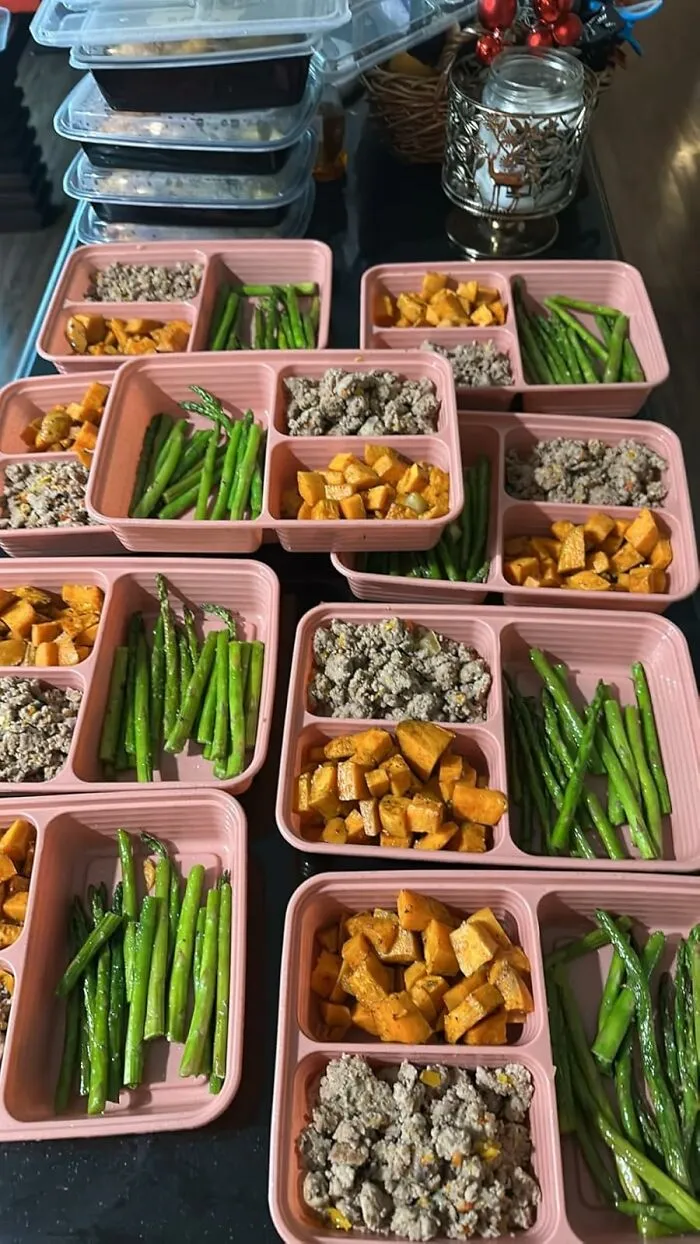  Stacking The <a Style="Display:inline;" Href="​​https://Www.amazon.com/Bentgo-3-Compartment-Meal-Prep-Containers-Custom-Fit/Dp/B08dk85rv9?ie=utf8&th=1&linkcode=ll1&tag=bpwhale-20&linkid=9ede3f3633ec25fe4229052c1c5bfccd&language=en_us&ref_=as_li_ss_tl" Target="_blank">   <span Style="Font: Inherit; Color: #d74b1f;"> Meal Prep Containers </Span> In Your Fridge Makes You Look Like A Fitness Influencer Who Has Their Life Together Even If The Contents Are Just Dinosaur Nuggets And Mac And Cheese
