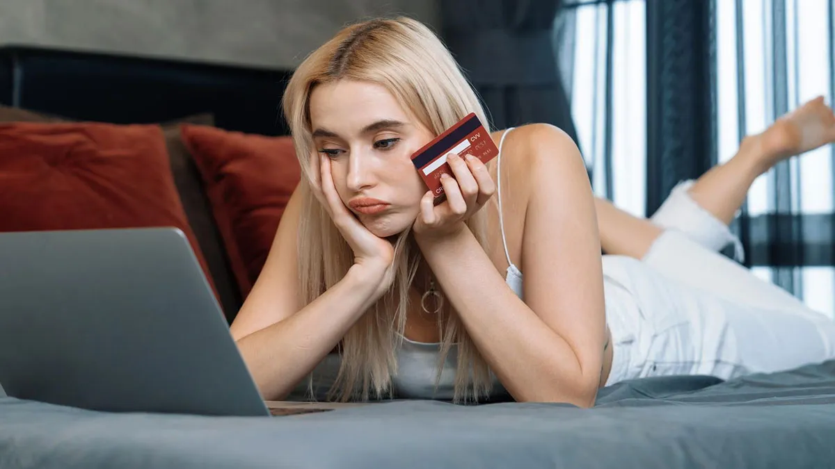Entitled Mom Shows No Remorse For Stealing Lady's Identity And Ruining Her Credit Score, She's Hurt 