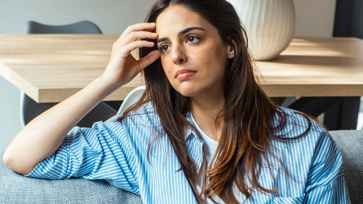 Bro Asks Why Sis Won't Help Parents Financially, She Slams The Truth About How They Abandoned Her