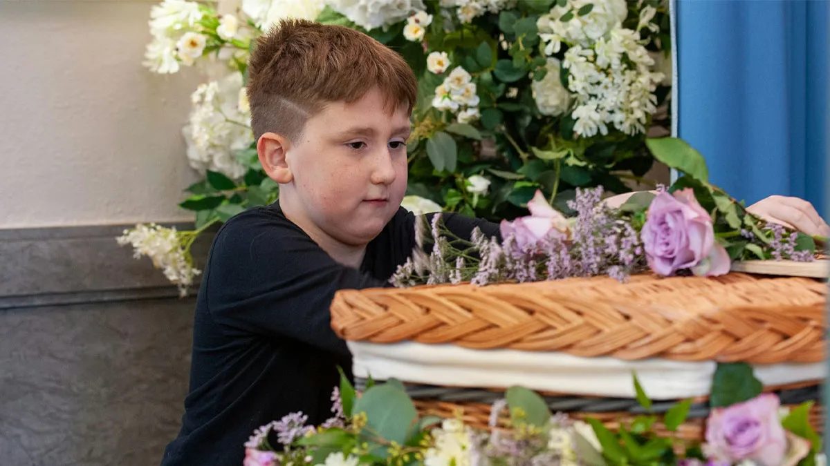 30 Funeral Moments That Became Unforgettable For All The Wrong Reasons