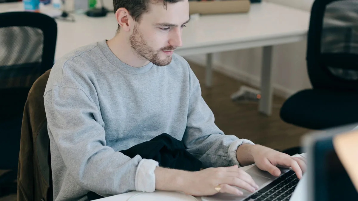 “Weirdest 20 Minutes”: 52 Times It Didn’t Take Long For People To Quit Their Job
