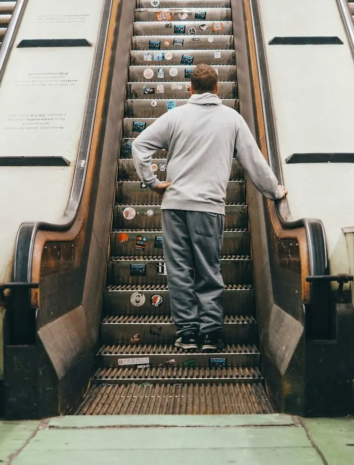 "What's The Craziest Thing You've Witnessed At An Airport?" (42 Wild And Unbelievable Answers)