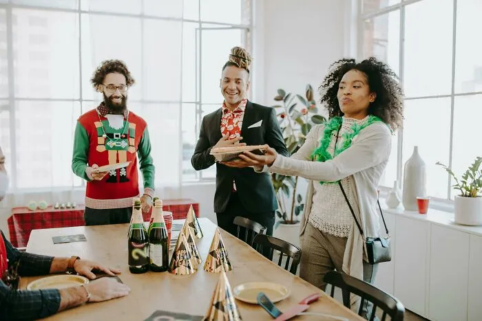 “I Thought It Was A Joke”: 42 People Share The Absolute Worst Xmas Gifts They’ve Ever Received