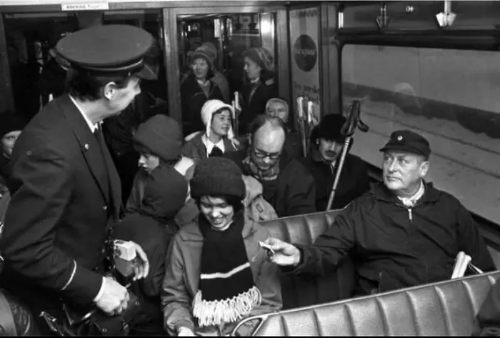 The King Of Norway On A Tram During The Oil Crisis In The 70s. He Was Going Skiing Like A Normal Guy, And Wanted To Pay For A Ticket.  The Conductor Didn’t Want To Take His Money