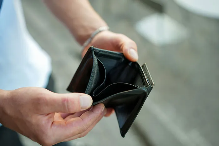 49 ‘Poor Person Hacks’ So Practical They Deserve A Finance Award