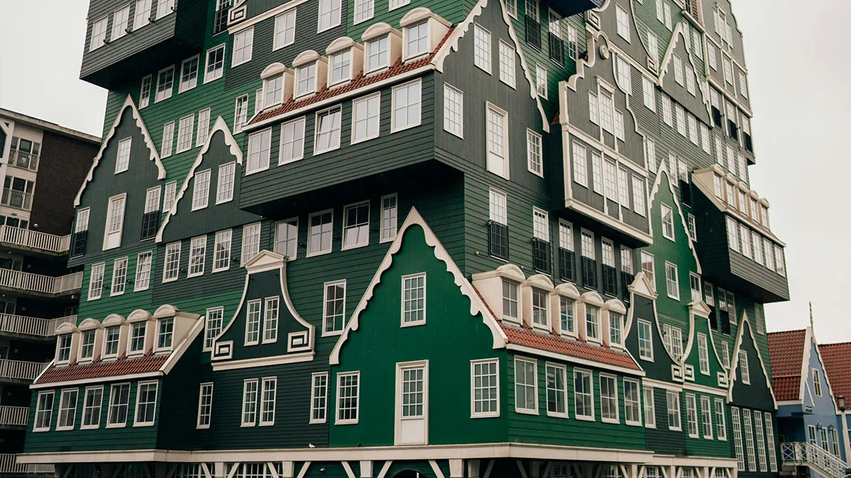 58 Places From Around The World That Look AI Generated But Are Actually Real