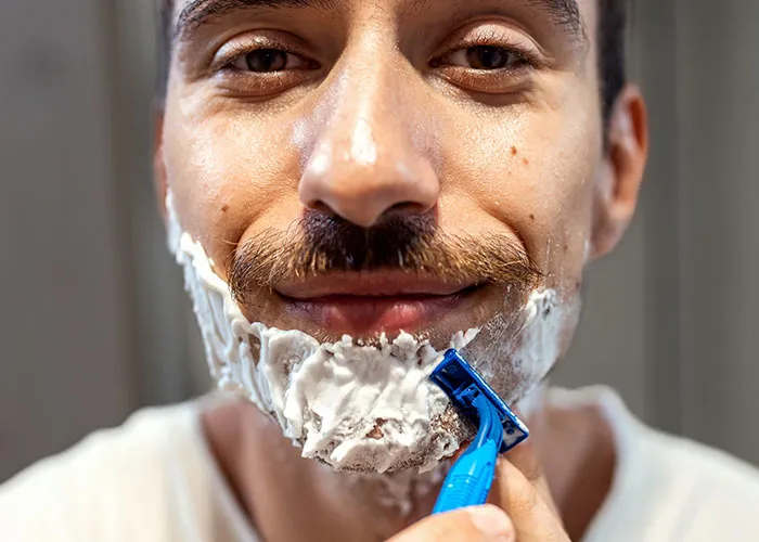 Women Online Roast Men Who Say They Prefer The “No Makeup Look,” Here Are The 51 Best Posts
