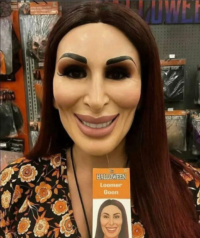 Laura Loomer Mask On Is Just As Unsightly As Mask Off