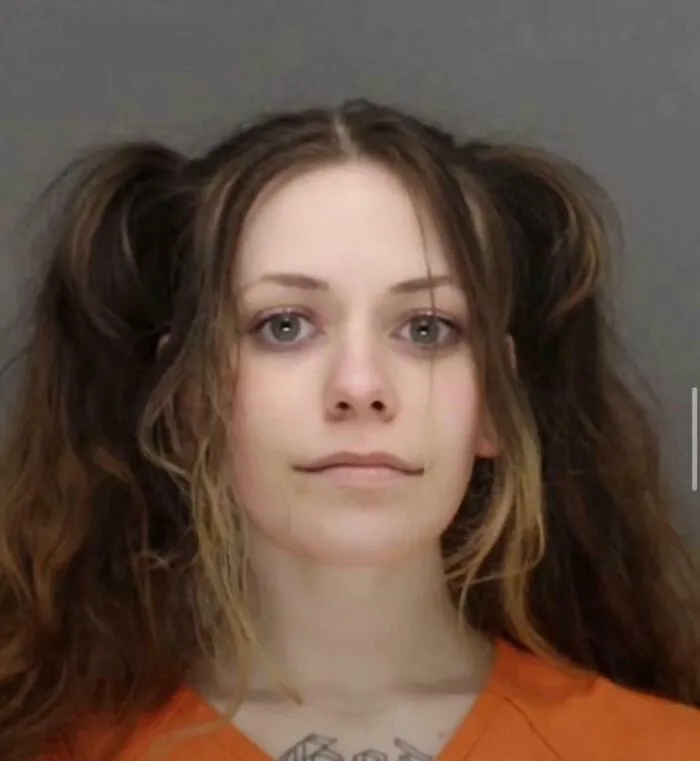 Idk Why But This Chick Is Terrifying. Real Life Harley Quinn Vibes But In A Bad Way