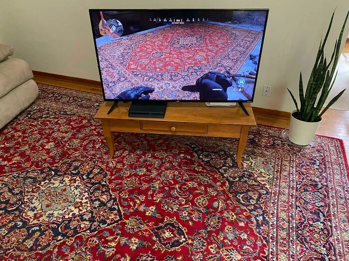I Found My Rug In The Call Of Duty Map “Azhir Cave”