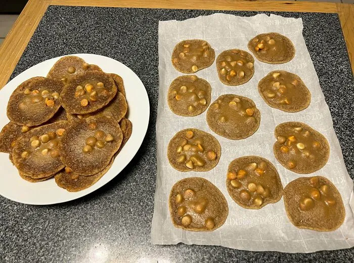 White Chocolate & Caramel Cookies