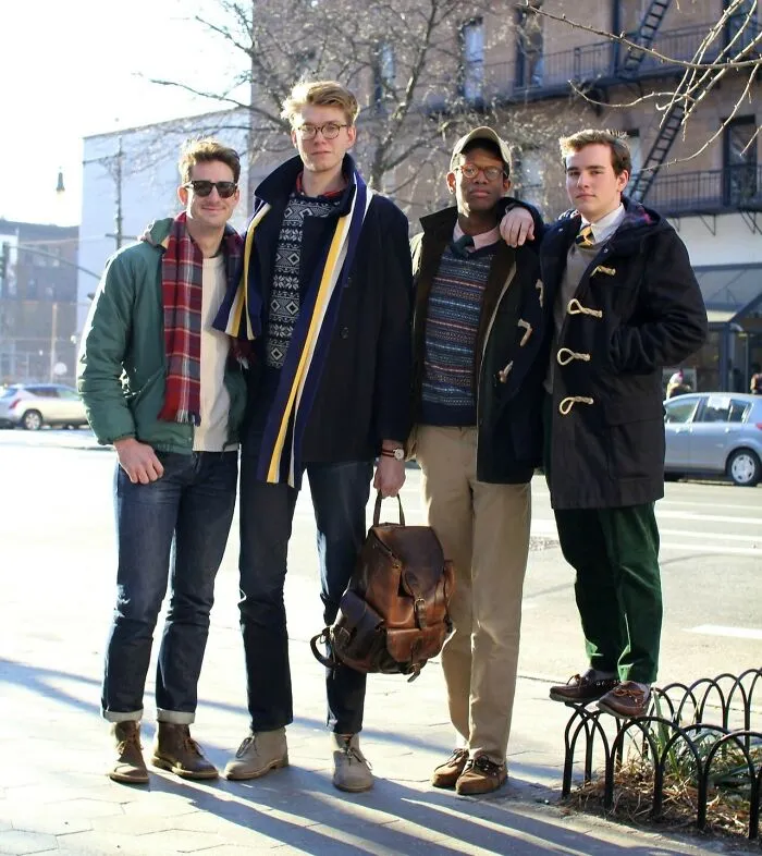 Short People Should Adapt Like This So We Don't Have To Crouch For Pictures