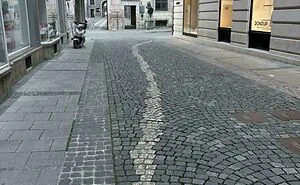 94 “Desire Paths” That Show Human Stubbornness In The Nicest Way Possible (New Pics)