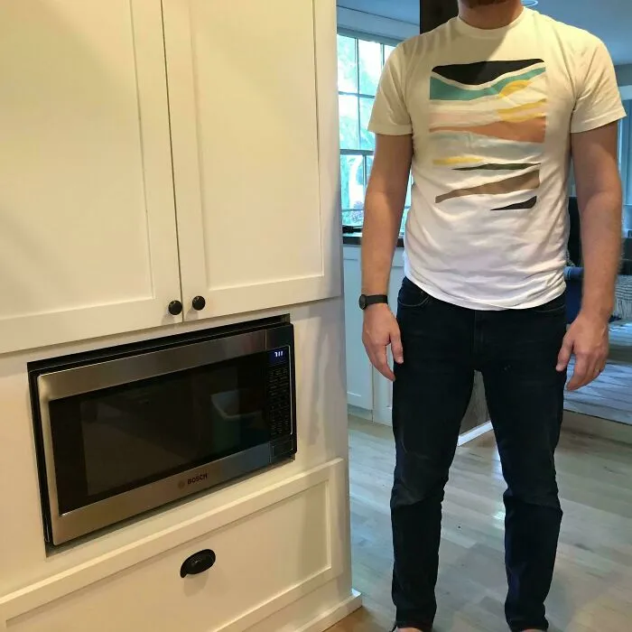 Knee-Height Microwave Is Extremely Annoying To Use