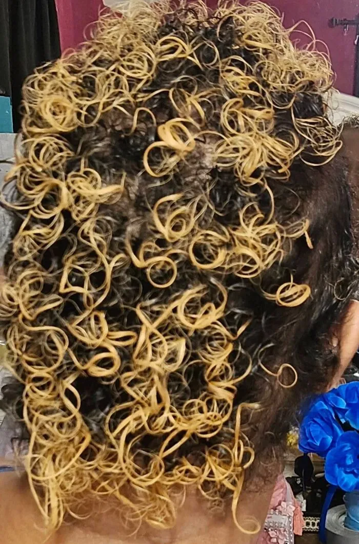 32 Cortes de pelo tan ridículos que son para llevar sombrero hasta que vuelva a crecer