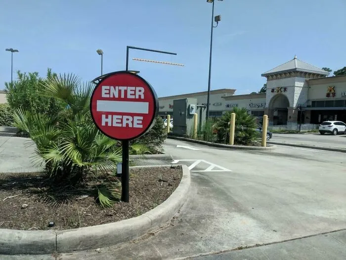 This Entrance Sign Looks Like A “Do Not Enter” Sign