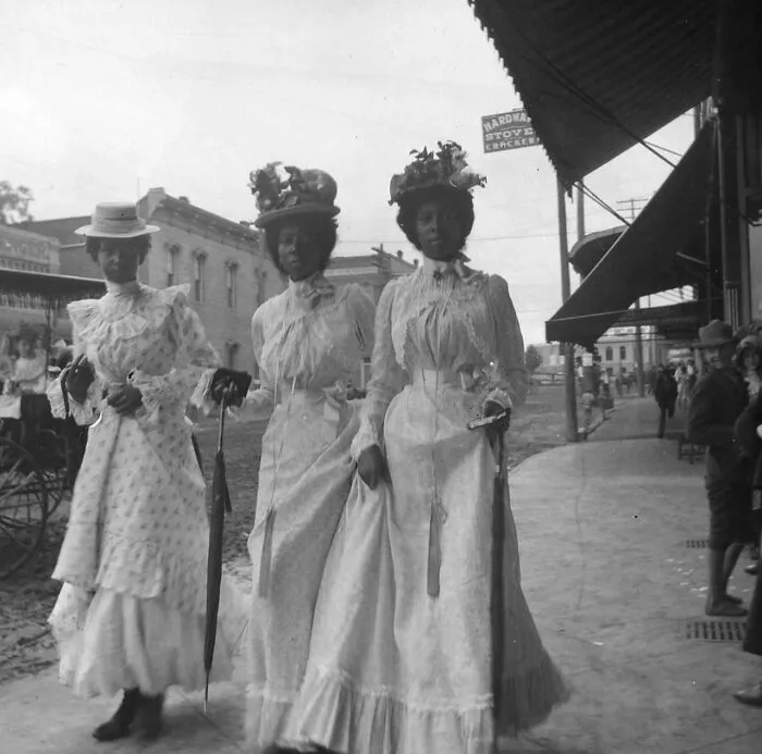 Three Women Dressed In Their Sunday Best, Marshall, Texas, 1900 ✨