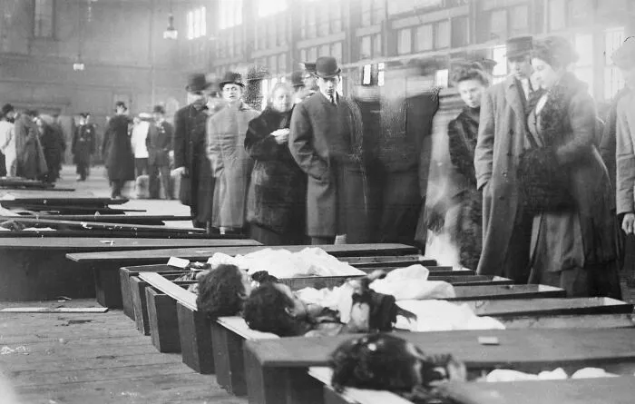 25 de marzo de 1911. Incendio en la fábrica Triangle Shirtwaist en la ciudad de Nueva York.