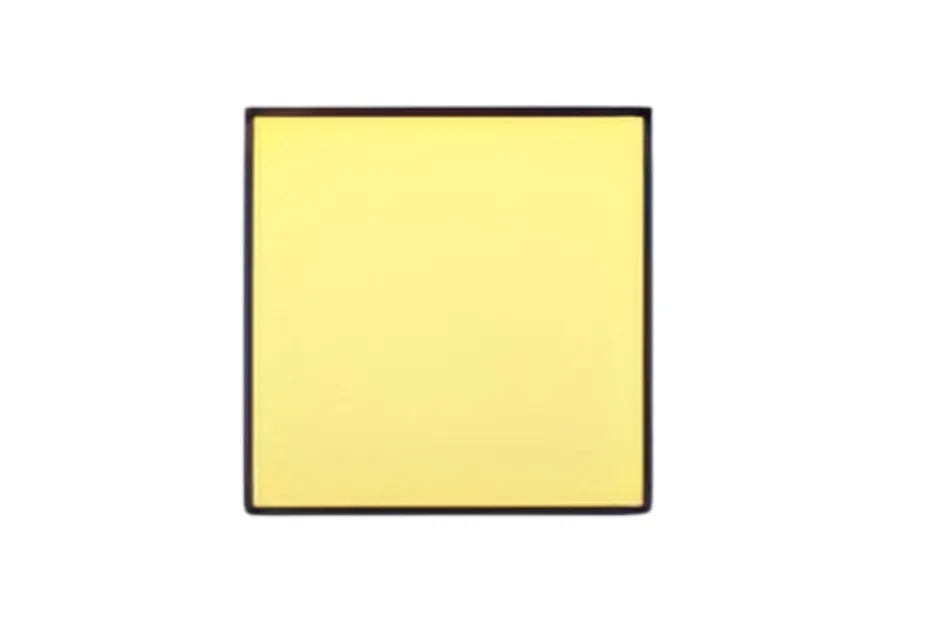 Simple yellow square figure isolated with the main SEO keyword matrix reasoning in a clear white background.