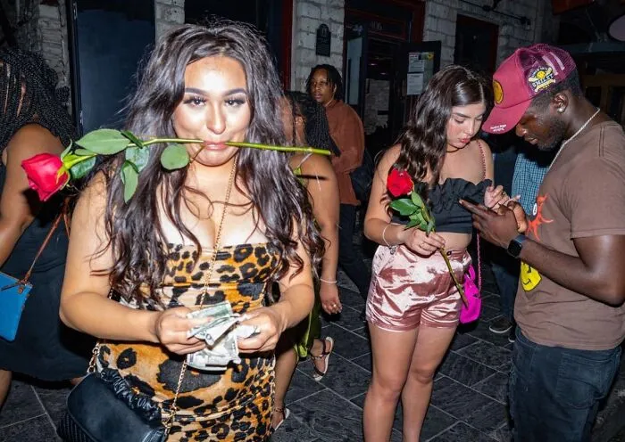31 Street Shots By Perry Hall Showing The Honest Side Of Urban Life