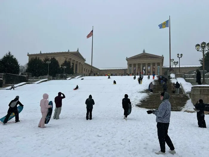 Art Museum Steps Are A Whole Vibe Right Now
