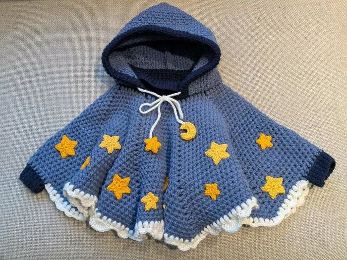 Poncho infantil hecho por mi esposa