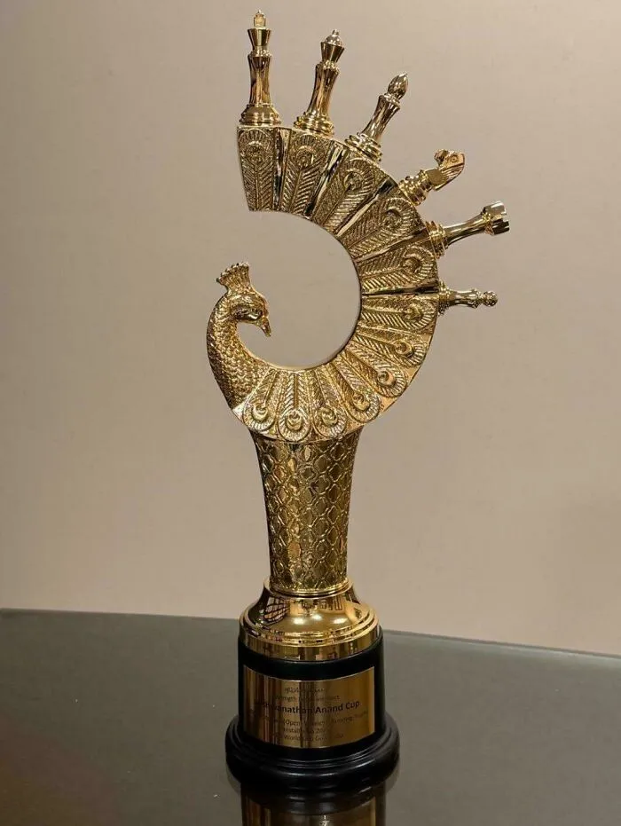 El trofeo de la Copa Mundial de Ajedrez de 2025 en India.