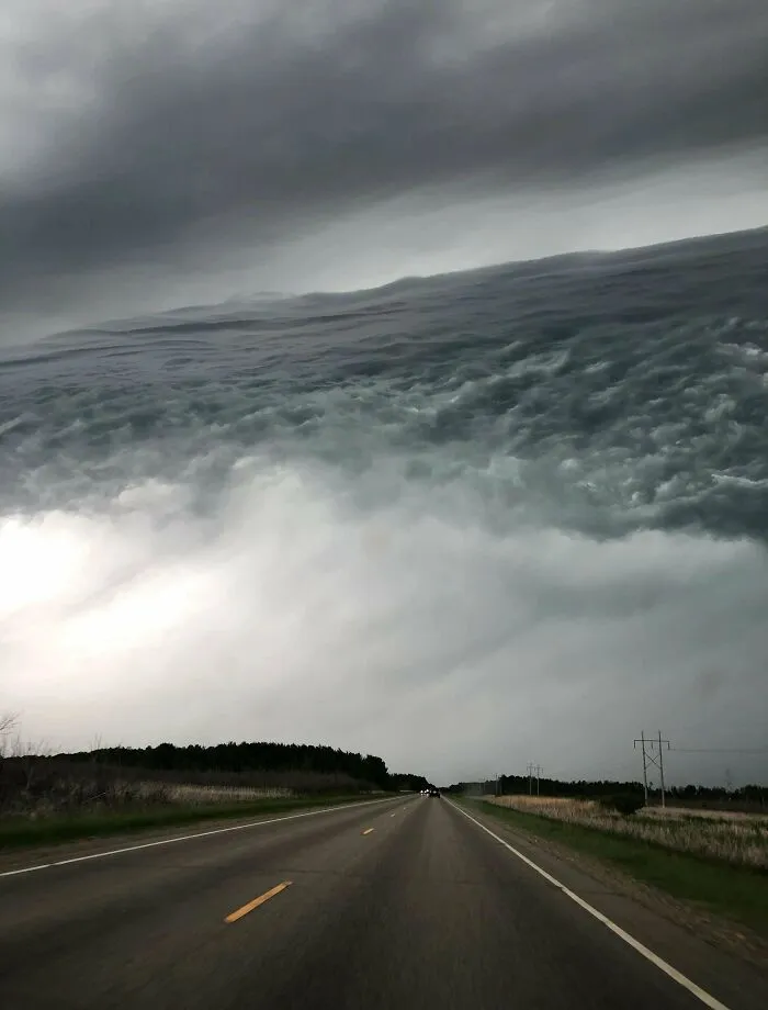 Ocean-Like Clouds