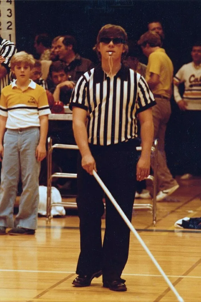 Una broma que mi padre me gastó en un partido de baloncesto en la universidad.