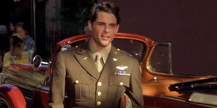 In The Notebook (2004), Allie Leaves Her Wealthy, Supportive, Kind-Hearted Fiance (James Marsden) To Be With A Hobo Who Constantly Yells At Her. This Is A Subtle Nod To The Fact That James Marsden Actually Got The Happy Ending By Dodging A Lifetime Of Toxic Drama