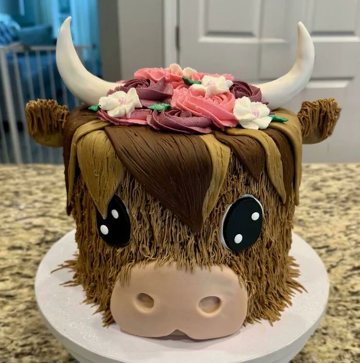 I Made A Highland Cow Cake!