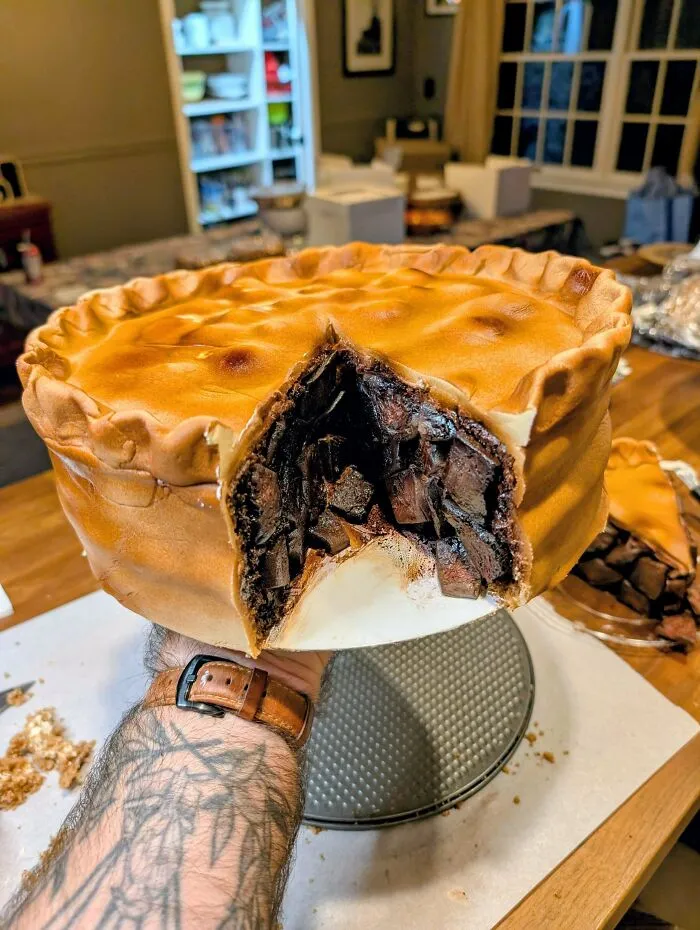 Went To Cake Picnic In NYC This Weekend And Decided To Make An Illusion Cake!