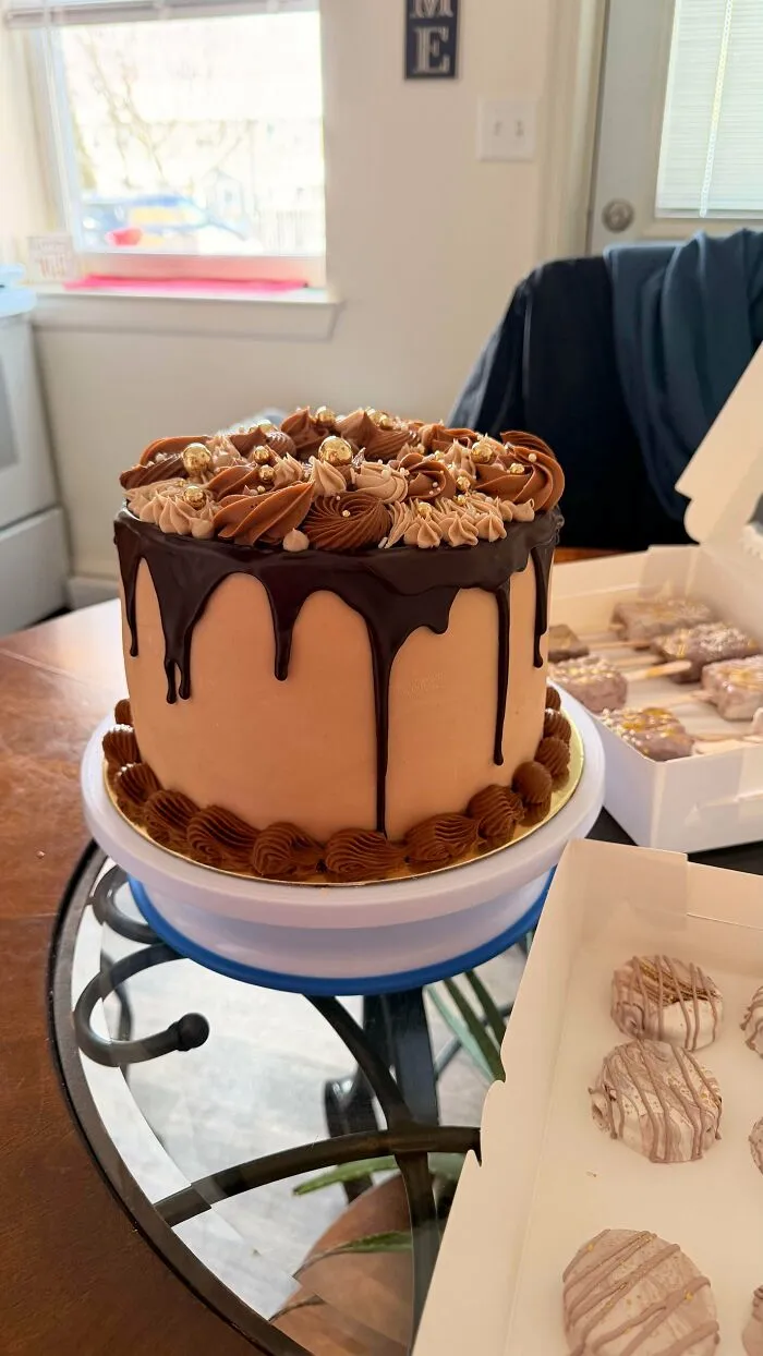 My First Ever Professional Cake!