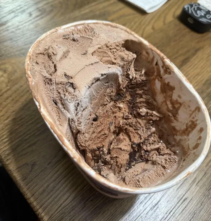 Roommate Threw Away A Tub Of My Ice Cream Because There Was “Mold On It”. This Was The Picture He Sends Me