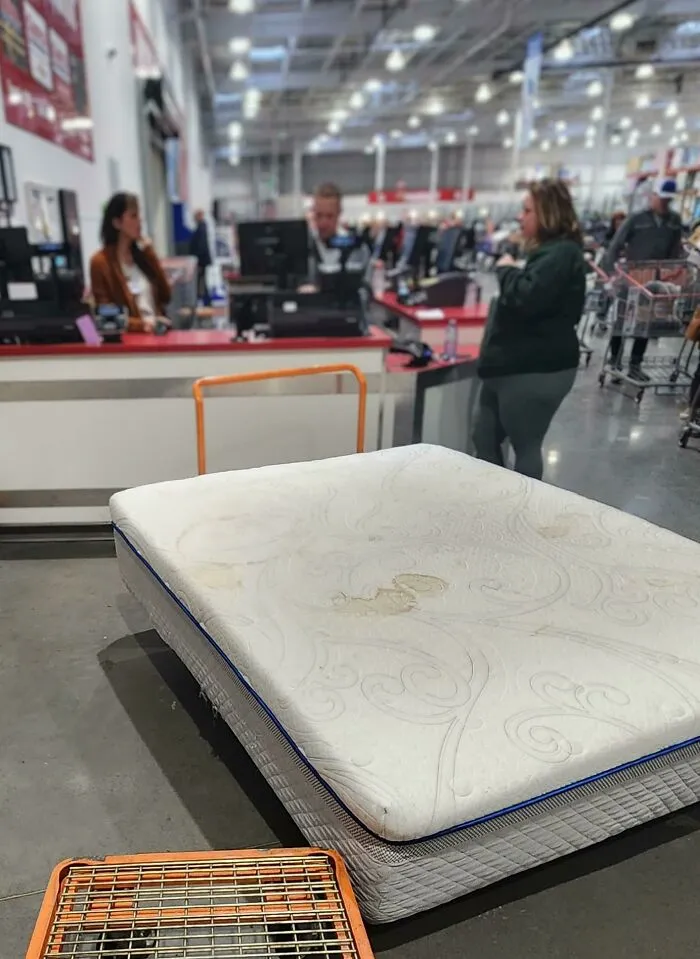 84 Small Mysteries That People Have Just Accepted That They’ll Never Be Able To Solve