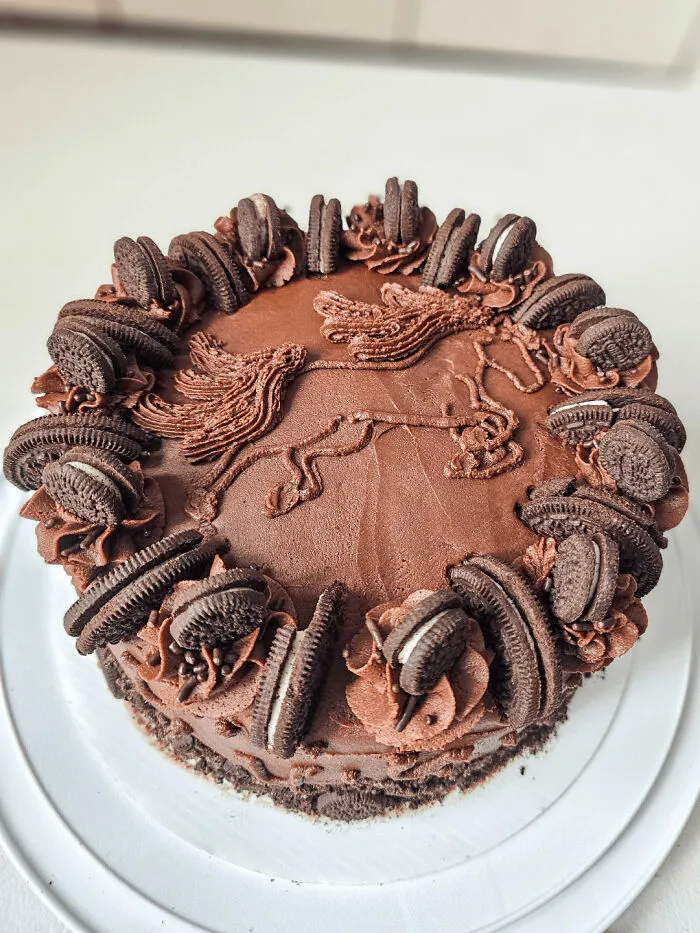 My Horse-Loving Daughter Turns 9 This Weekend And She Requested A Chocolate Cookies &amp; Cream Cake🤎🐎