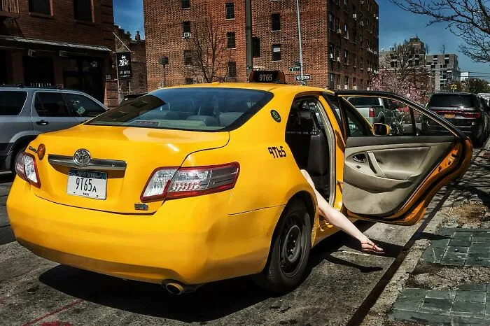 This Street Photographer Captures Raw And Human Moments In Everyday Life (40 Pics)