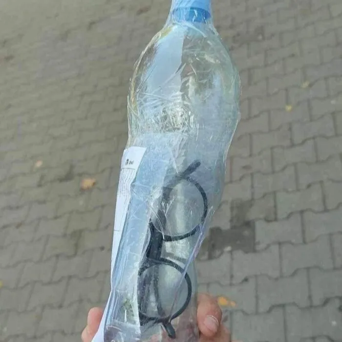 50 Unhinged Posts That Prove There Are Way Too Many Idiots On Reselling Shops