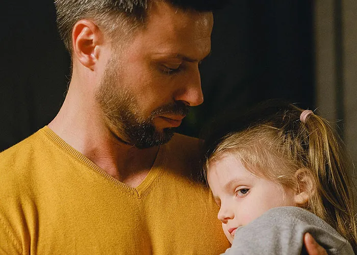 30 Wild And Heartbreaking Stories From Fathers Who Discovered Their Child Wasn't Actually Theirs
