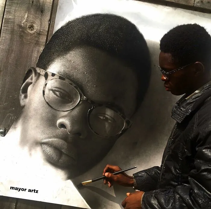 This Artist Shares 25 Unfinished Portraits That Reveal The True Process Behind Hyperrealism