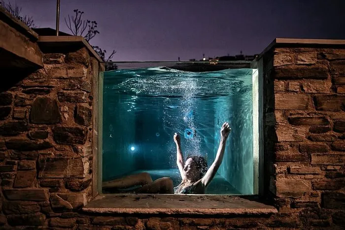 This Street Photographer Captures Raw And Human Moments In Everyday Life (40 Pics)