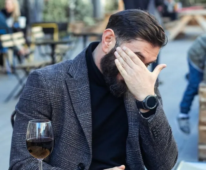 20 Camareros que vivieron momentos muy incómodos al acercarse a la mesa en mal momento