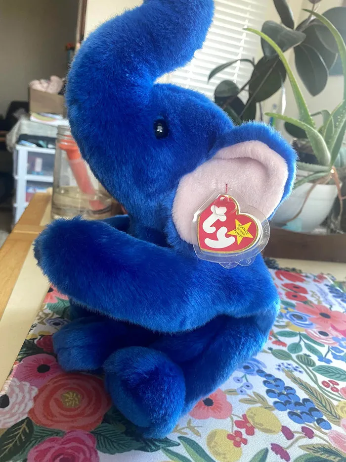#10 Royal Blue Peanut The Elephant Beanie ($4,000)