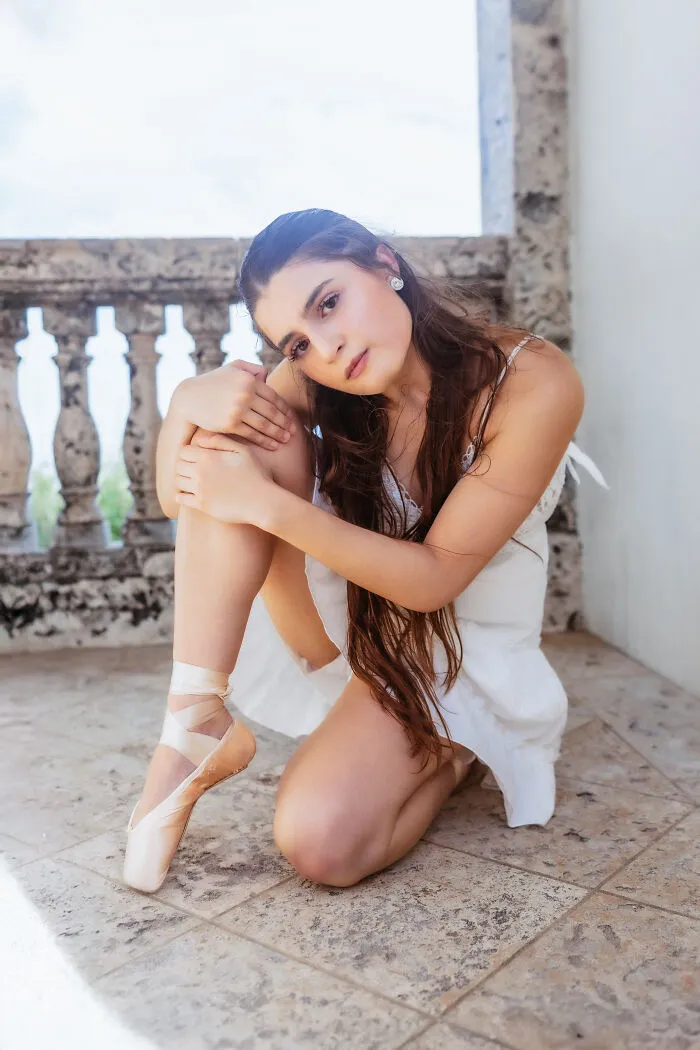 I Photographed The Vantage Pointe Dance At The Worth Avenue Clock Tower, Palm Beach (17 Pics)
