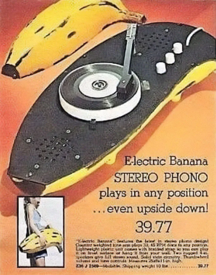 Tocadiscos vintage con diseño de banana eléctrica, un producto antiguo fascinante que ahora parece extraño y único.