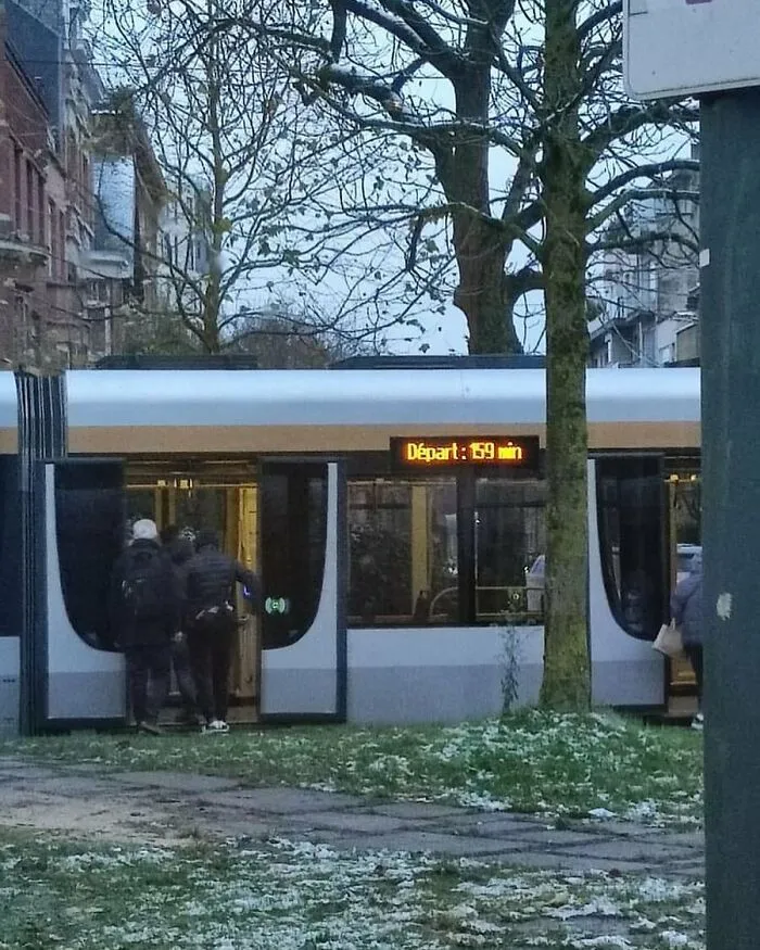 95 Bizarre Photos That Perfectly Encapsulate What It’s Like To Live In Brussels