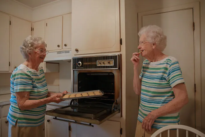 Fay And Gay: 24 Tender Moments Capturing A Life Lived Together