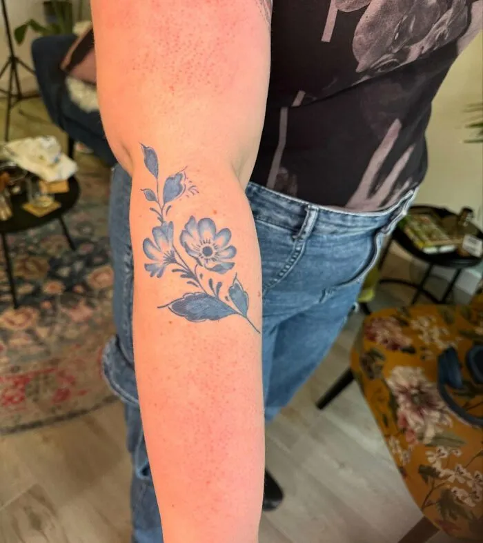 Inspired By The Old Dutch Tradition, I Started Bringing Delft Blue To Tattoos (28 Pics)