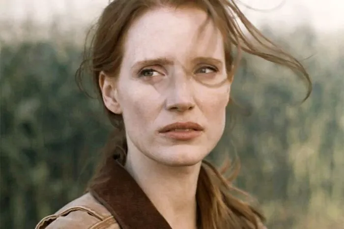 “They Didn’t Really Have Much”: People Admire These 45 Celebrities Who Once Were Dirt Poor